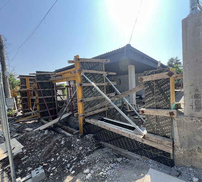 Груб строеж